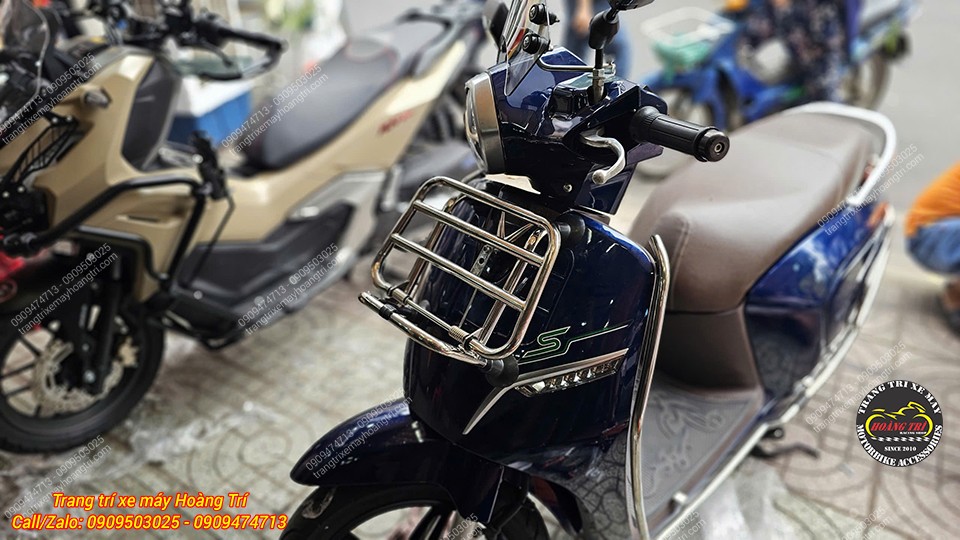 Tổng thể đầu Klara S gắn baga inox kiểu Vespa, tăng tiện ích sử dụng và điểm nhấn thẩm mỹ