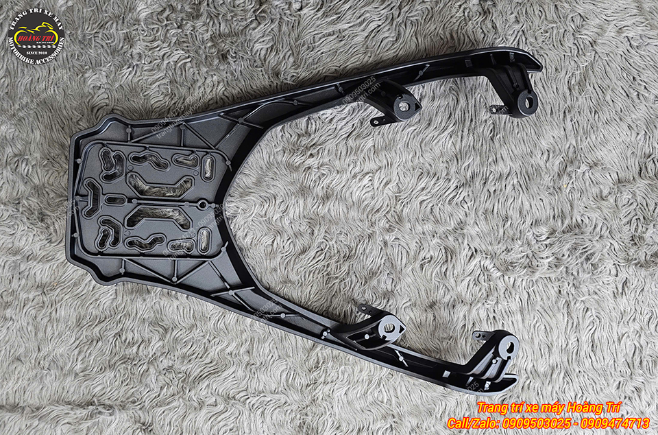 Mặt dưới baga XMAX 300 NCL gia cố dày, kết cấu chịu lực tốt, đảm bảo độ bền lâu dài