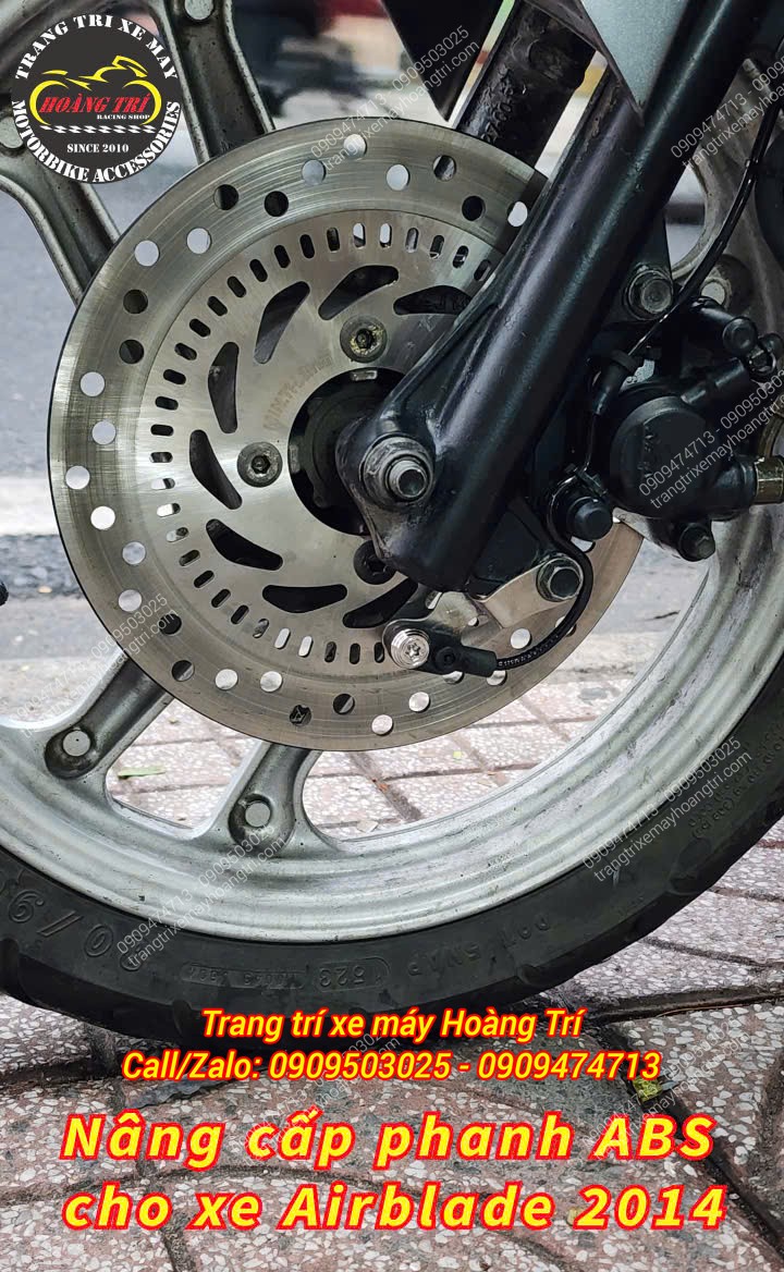 Cận cảnh đĩa phanh trước Airblade 2014 sau khi nâng cấp hệ thống ABS an toàn