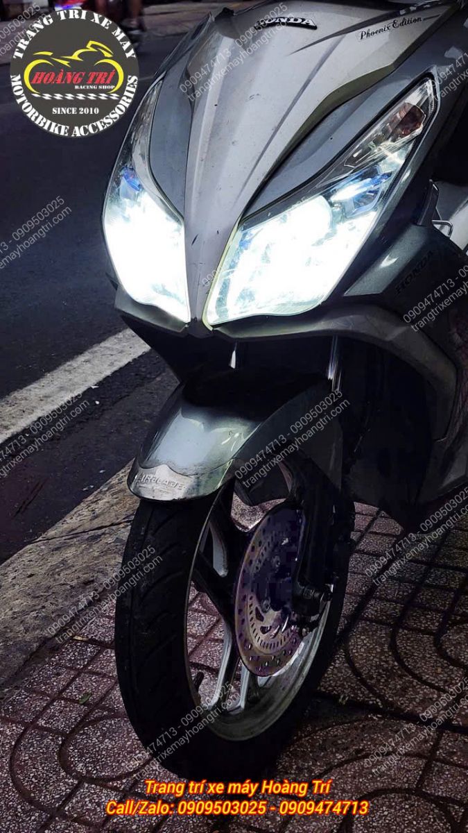 Airblade 2014 với hệ thống ABS giúp kiểm soát phanh ổn định hơn và an toàn hơn