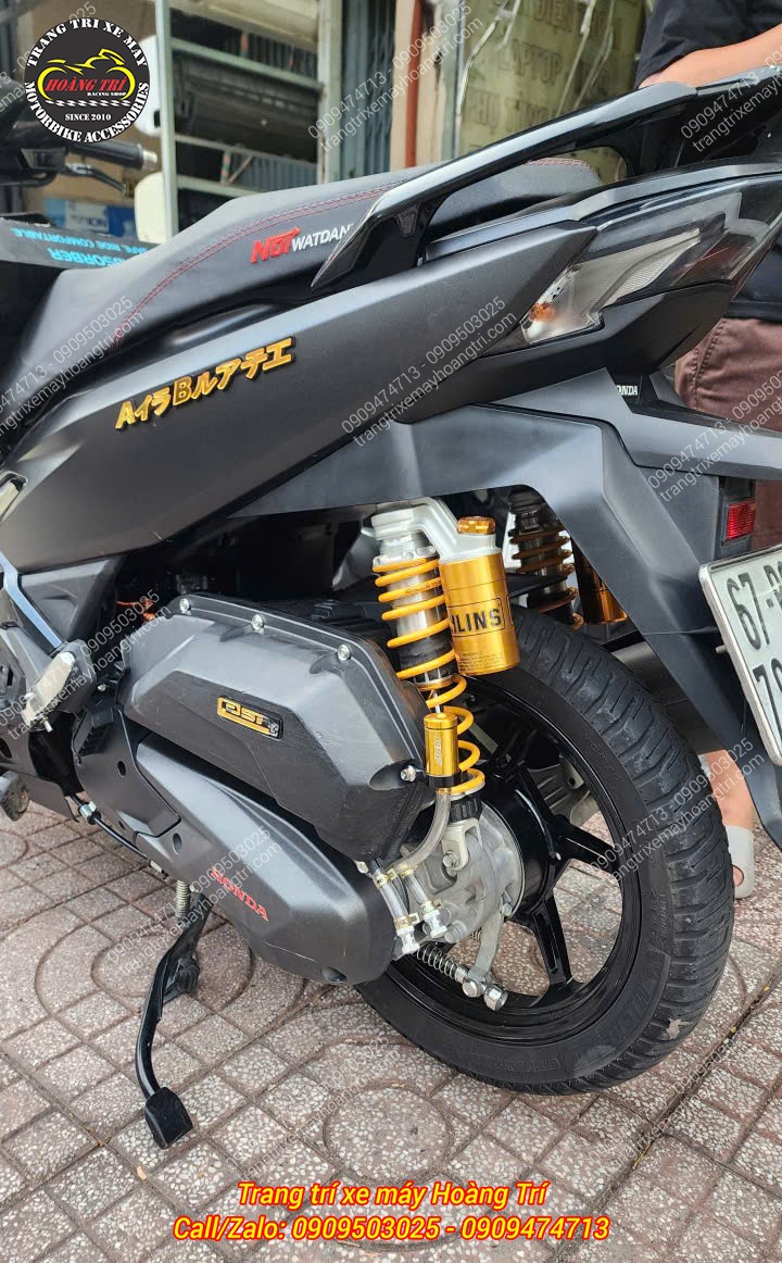 Góc nhìn phuộc sau Ohlins Airblade 2023 kết hợp bình dầu tạo điểm nhấn cực kỳ nổi bật