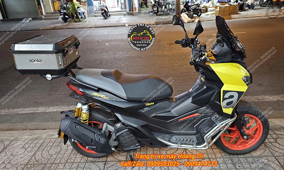 Tổng thể Aprilia SR GT 200 trang bị Ohlins AP 243 mang phong cách thể thao hơn