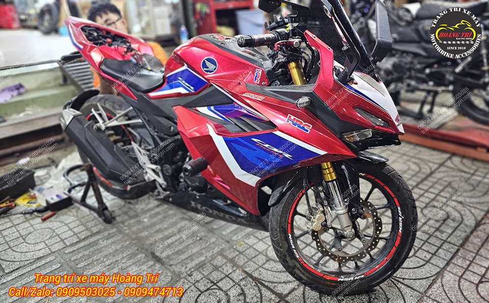 Ngắm lại Honda CBR150r sau khi lắp pát biển số HTR với phong cách gọn đuôi hiện đại
