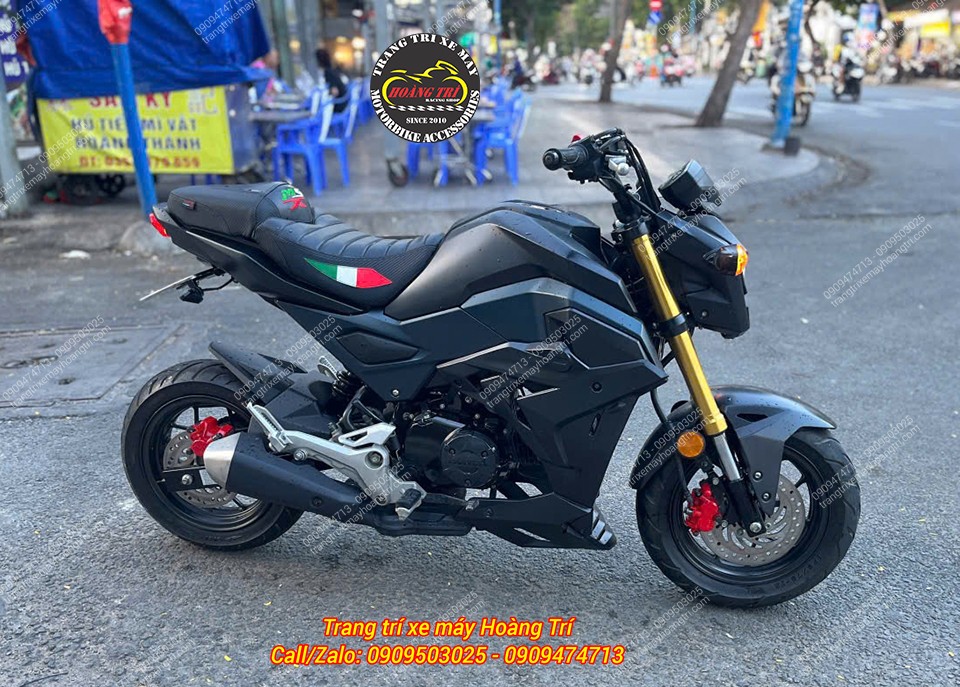 Góc nghiêng Honda MSX phối yên độ hai tầng tạo điểm nhấn thể thao và nổi bật