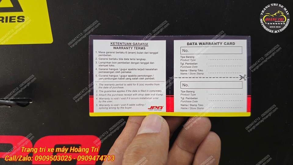 Trên tay thẻ bảo hành chính hãng từ thương hiệu JPA khi mua cụm đèn hậu NMax 155