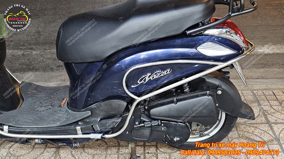 Yamaha Nozza với 2 gác chân sau giúp cả 2 người ngồi sau đều có vị trí gác chân an toàn