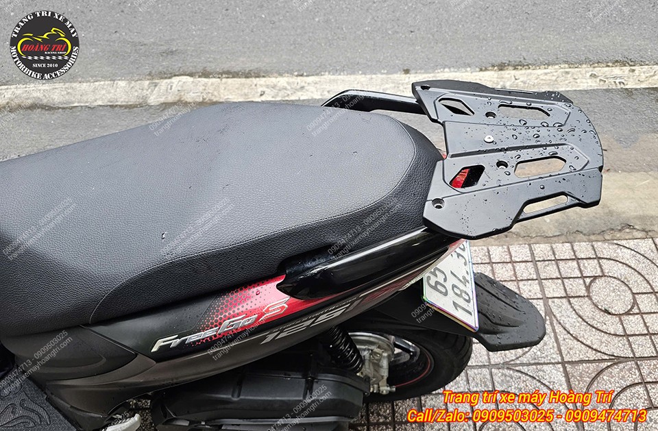 Cận cảnh đế baga sau độ Freego thiết kế chắc chắn hỗ trợ gắn thùng tiện lợi hơn