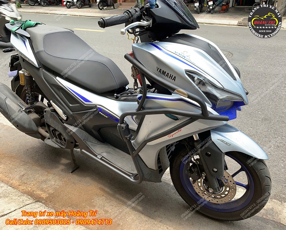 Tổng thể Yamaha NVX V3 độ khung bảo vệ tạo điểm nhấn hầm hố và khác biệt hơn