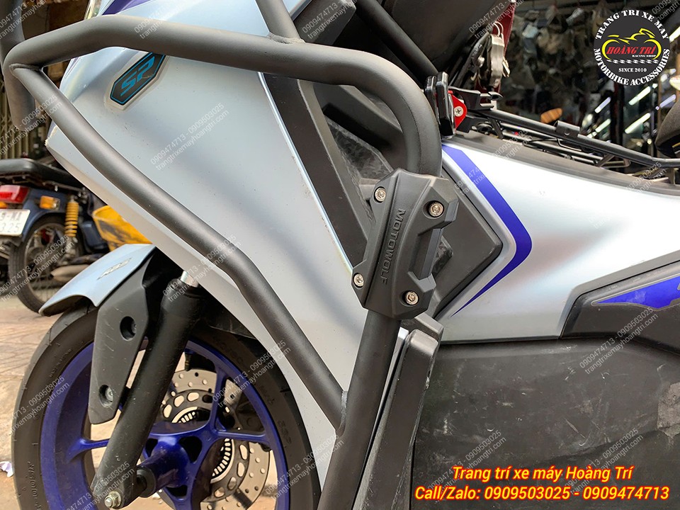 Cận cảnh cao su chống đổ Motowolf giúp hạn chế trầy xước khi xe va chạm nhẹ