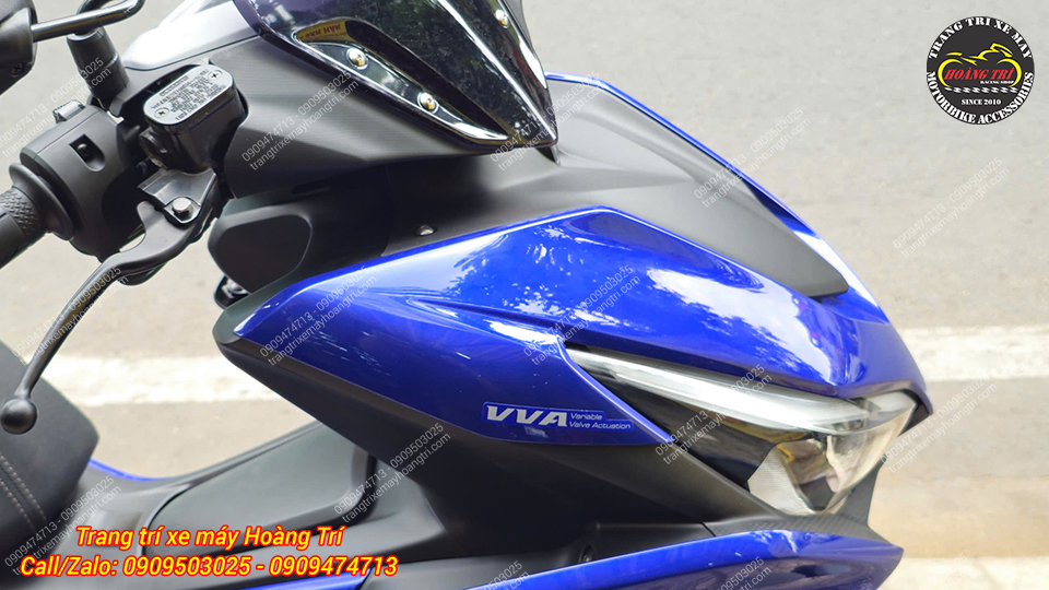 Cận cảnh dàn áo Yamaha NVX V2 với tem VVA mới sắc nét và hiện đại hơn