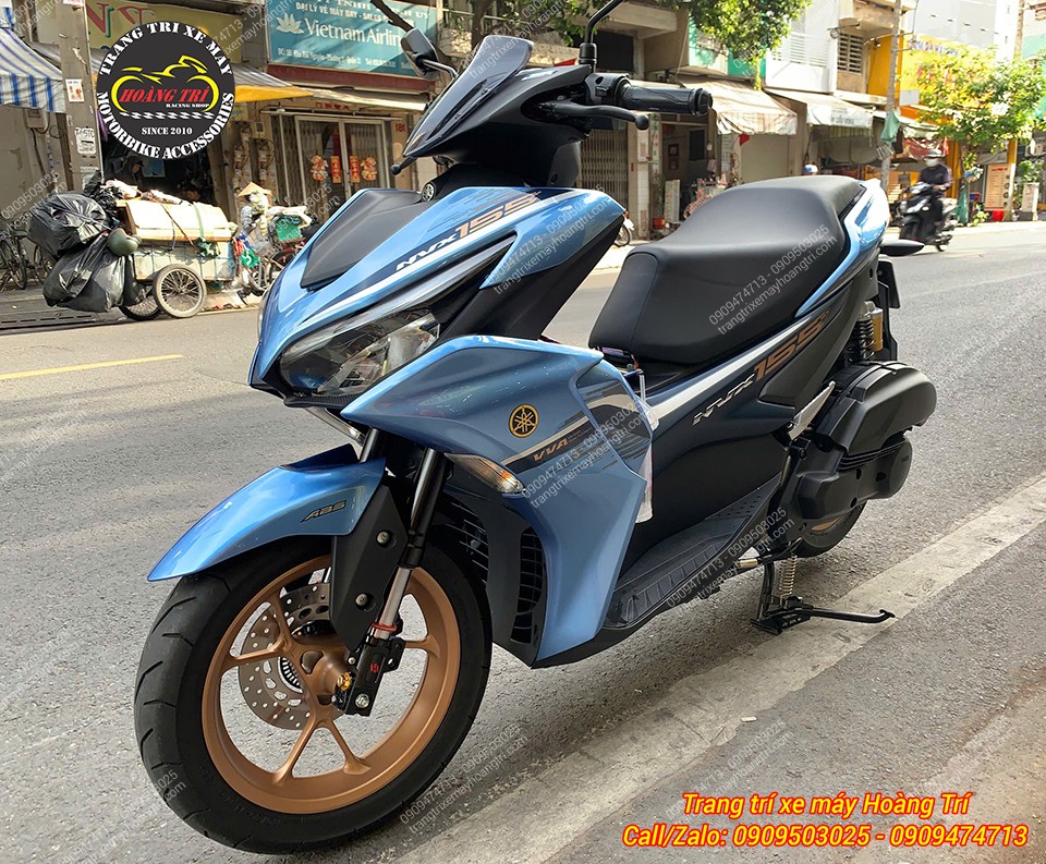 Tổng thể Yamaha NVX 155 V2 độ phuộc Kingham mang phong cách thể thao đầy mạnh mẽ