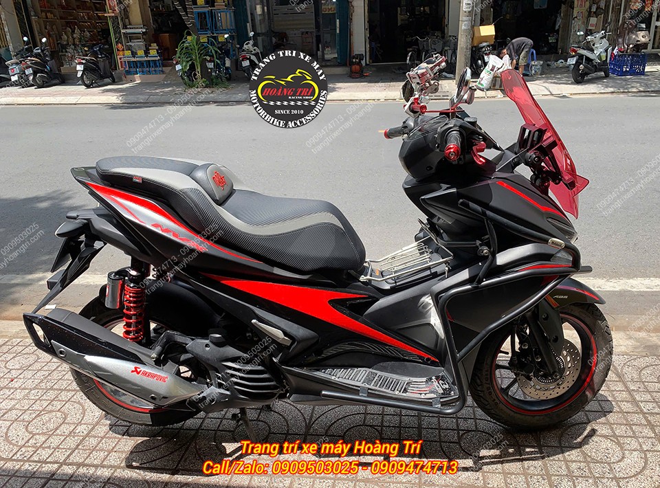Góc nhìn tổng thể Yamaha NVX V1 sau khi nâng cấp loạt phụ kiện thể thao và tiện ích