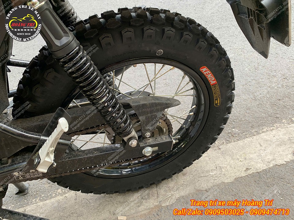 Cận cảnh bánh sau Yamaha PG-1 ABS 2026 sau khi nâng cấp vỏ không ruột Kenda cao cấp