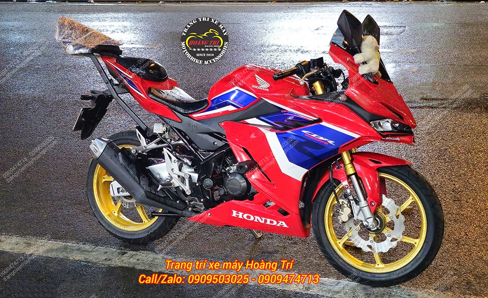 Tổng thể Honda CBR150R sau khi nâng cấp mâm OZ X1R vàng cực kỳ bắt mắt và cá tính