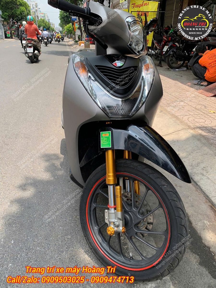 Toàn cảnh dàn chân trước SH Mode 2023 sau khi nâng cấp phuộc upside down tạo phong cách thể thao