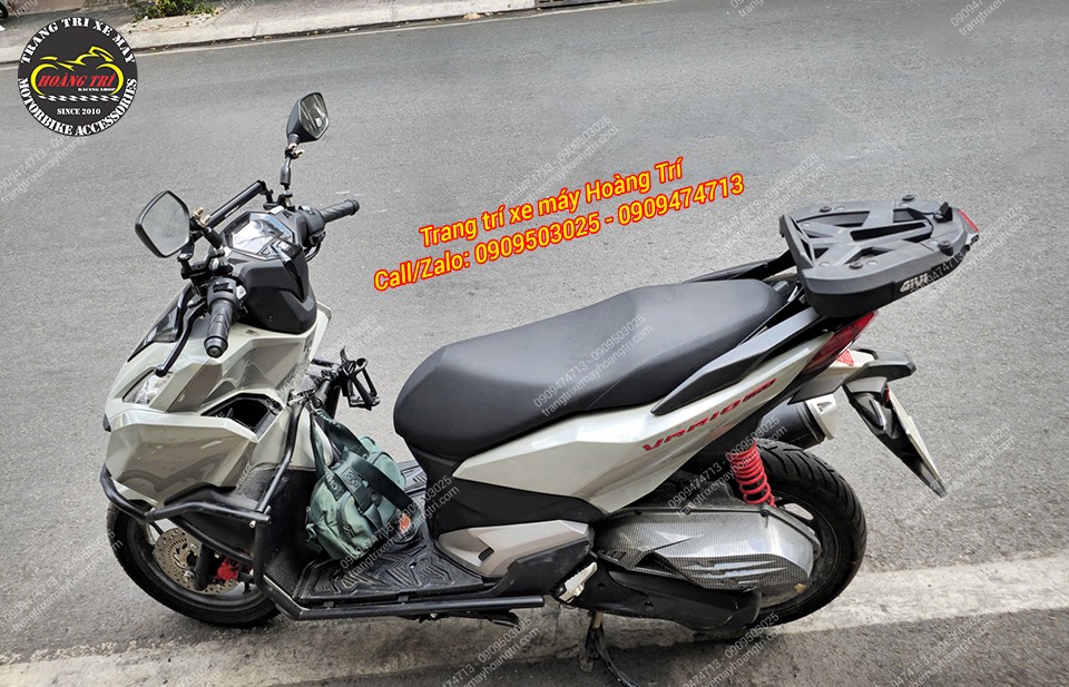 Nên trang bị cùng các phụ kiện như: giá đỡ điện thoại, màn hình, camera hành trình,.... cho Honda Vario 160
