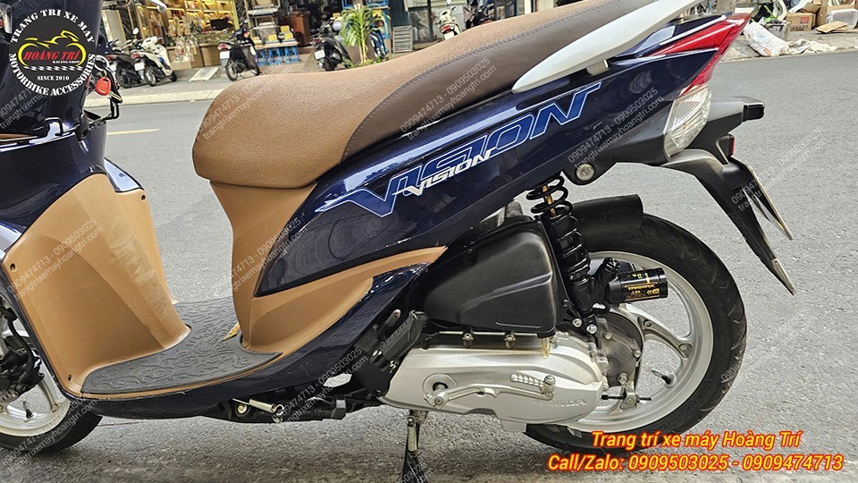 Honda Vision 2013 vừa nâng cấp pô e Scoopy kiểu dáng nhỏ gọn để lộ cây phuộc RCB cá tính