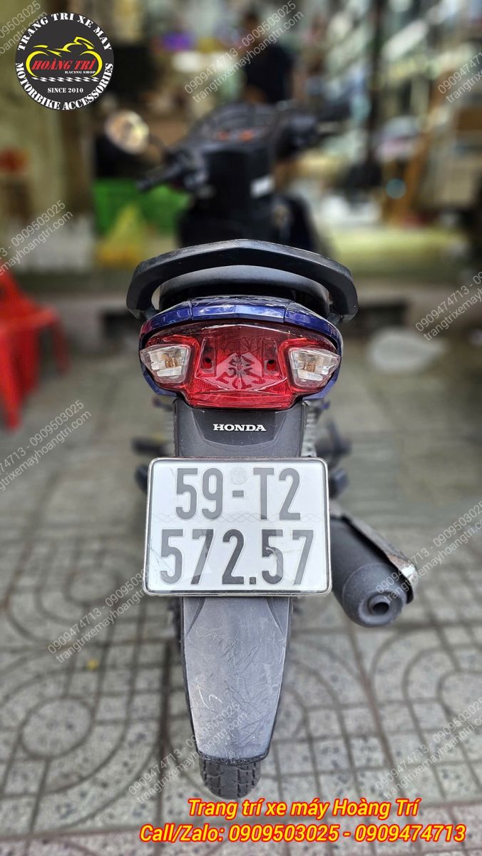 Phần đuôi Honda Wave A 110 2022 nguyên bản với cụm đèn hậu và dè zin