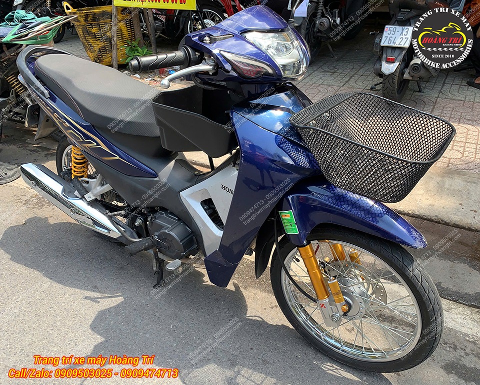 Tổng thể phần đầu xe cực chất cùng rổ trước tiện lợi và phuộc KingHam vàng đồng