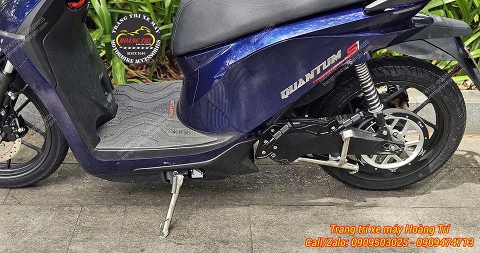 Góc nghiêng Datbike Quantum trang bị chân chống inox tăng vẻ cứng cáp và tiện lợi hơn