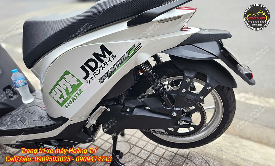 Phần đuôi xe Datbike Quantum sau khi gắn chắn bùn tăng thẩm mỹ và hạn chế bắn bẩn