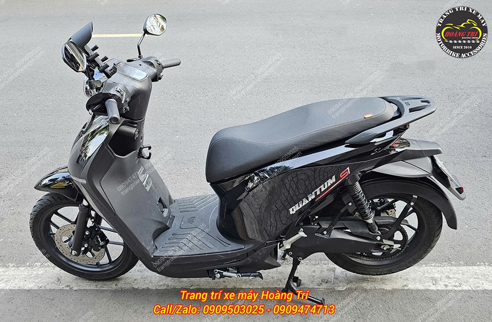 Anh khách kết hợp cùng với chắn bùn sau nguyên khối mang đến diện mạo mới cho xe