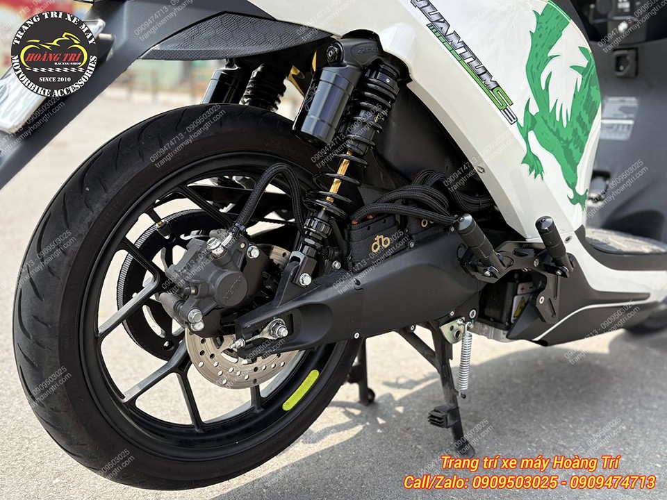 Cận cảnh gác chân phụ Datbike Quantum tăng tiện lợi chở người ngồi sau an toàn hơn