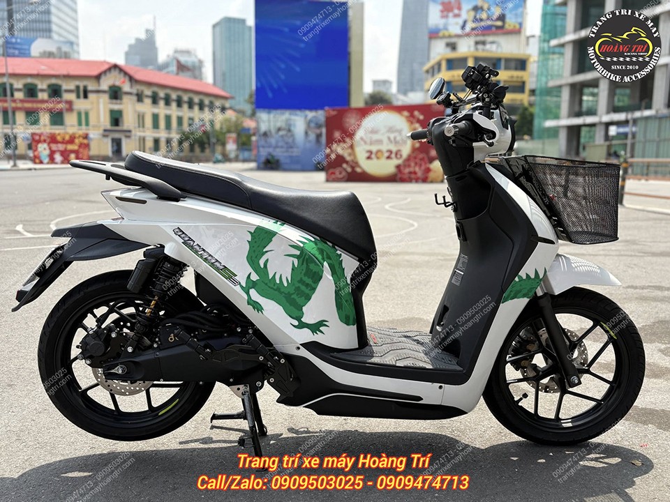 Tổng thể Datbike Quantum lắp gác chân phụ giúp thế ngồi an toàn hơn và ngoại hình xe đẹp hơn