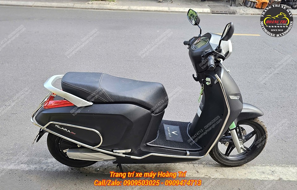 Toàn cảnh Klara Neo lắp khung bảo vệ inox mang phong cách gọn gàng và trang trí xe