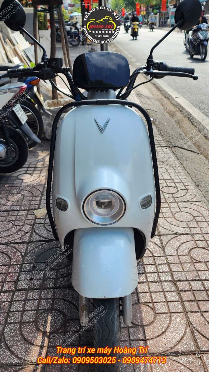 Cận cảnh khung bảo vệ Vinfast Motio giúp hạn chế trầy xước khi va chạm