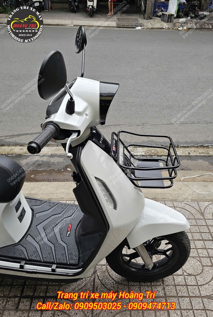 Vinfast EVO lắp ốp đèn pha kết hợp rổ trước tạo tổng thể hài hòa và khác biệt