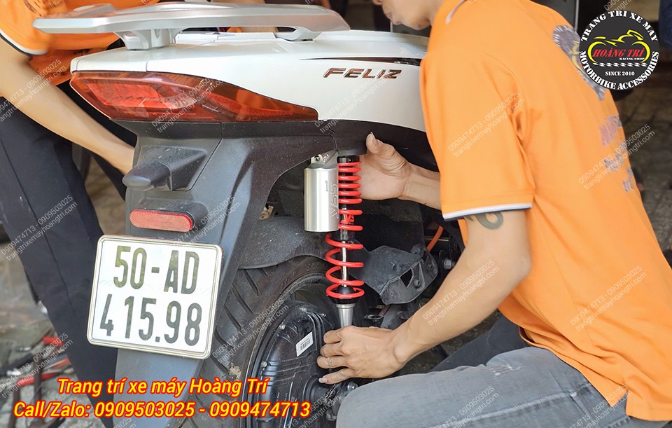 Quá trình lắp phuộc YSS G-Series bình dầu cho Vinfast Feliz tại Hoàng Trí Shop