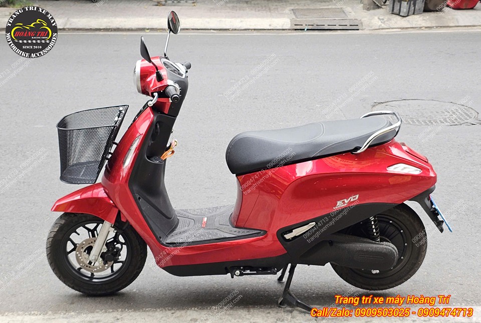 Toàn cảnh Vinfast EVO Max trang bị rổ trước tăng tiện ích sử dụng và vẻ ngoài đẹp hơn