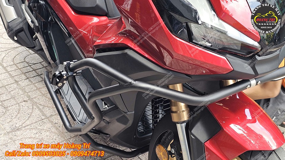 Móc treo nhôm Biker lắp trên khung chống đổ NCL giúp treo nón bảo hiểm hoặc túi rất tiện lợi