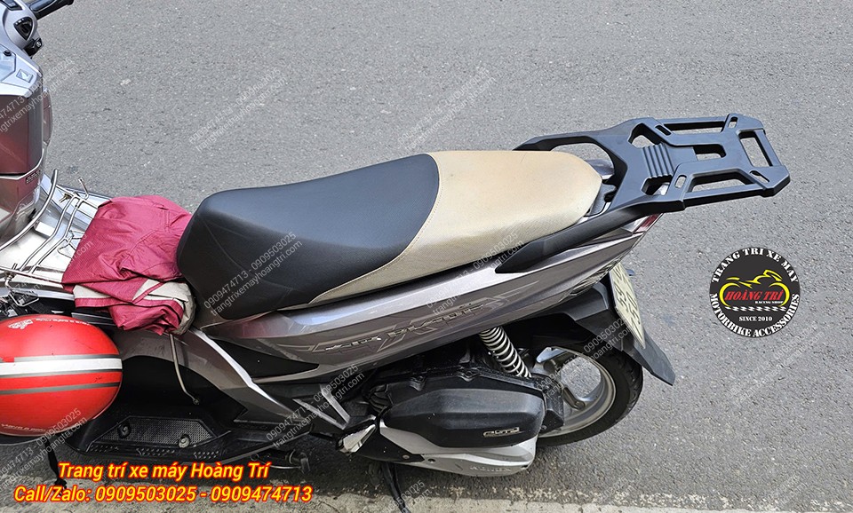 Toàn cảnh Airblade trang bị baga sau nhôm đúc tăng tính thực dụng cho nhu cầu hằng ngày