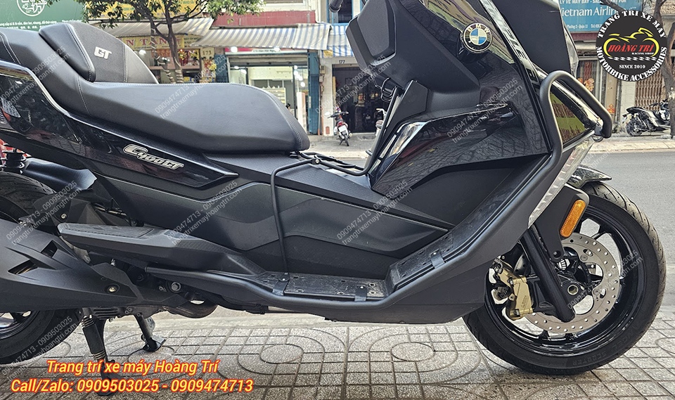 Khung bảo vệ BMW C400GT ôm sát thân xe, tăng khả năng bảo vệ, hạn chế va chạm