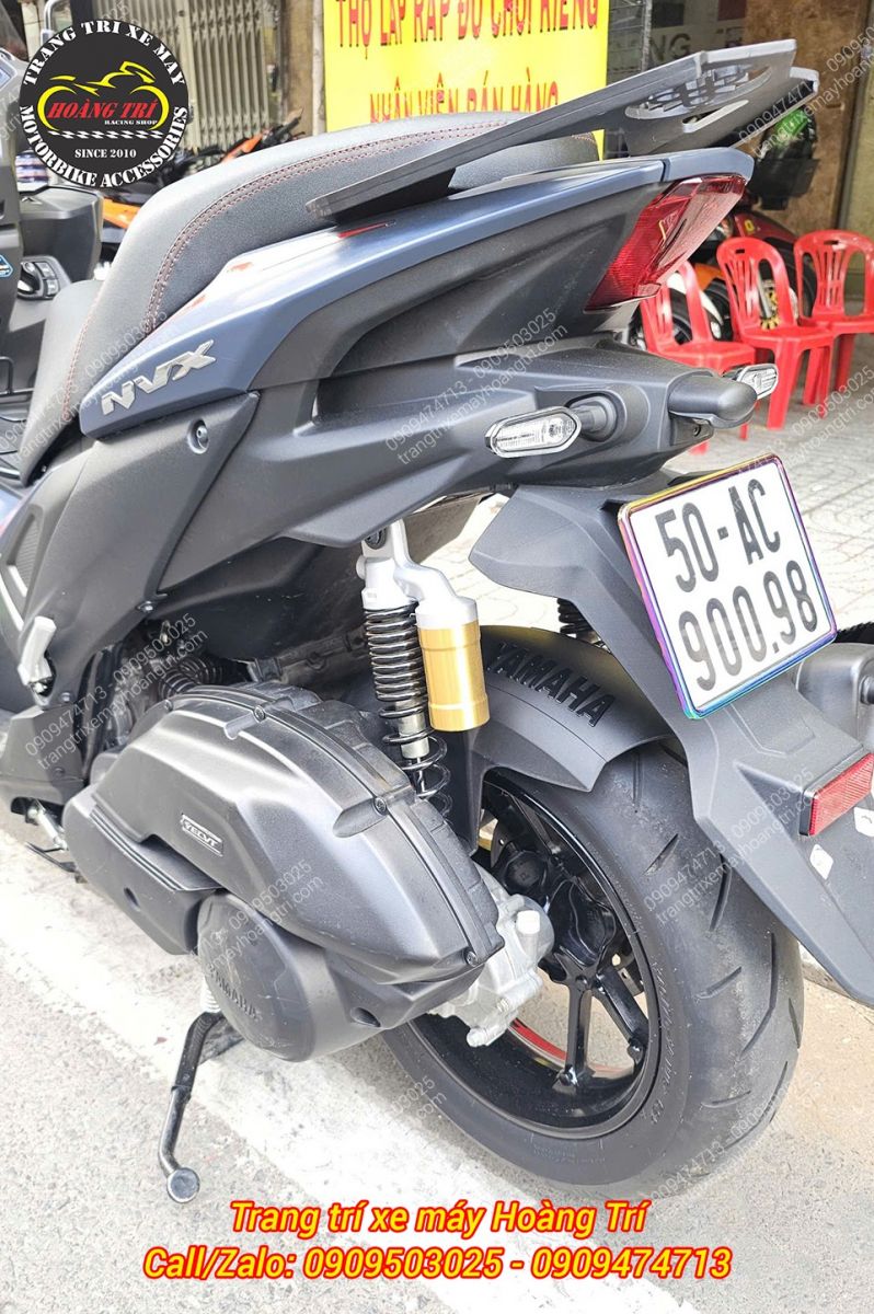 Tổng thể phía sau Yamaha NVX V3 sau khi lắp chắn bùn chính hãng hoàn thiện