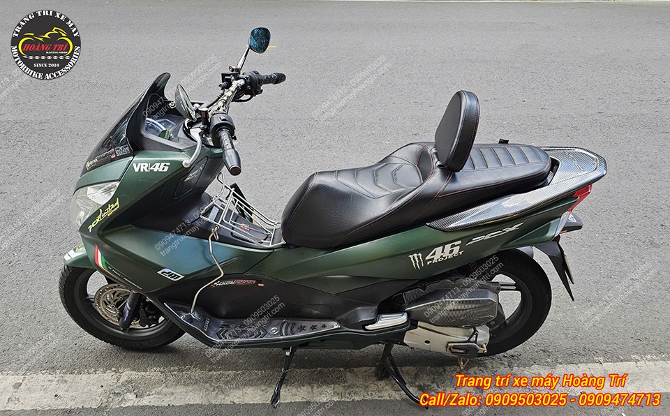 Tựa lưng có thể tháo rời để tạo sự gần gũi hơn khi đi cùng người thương