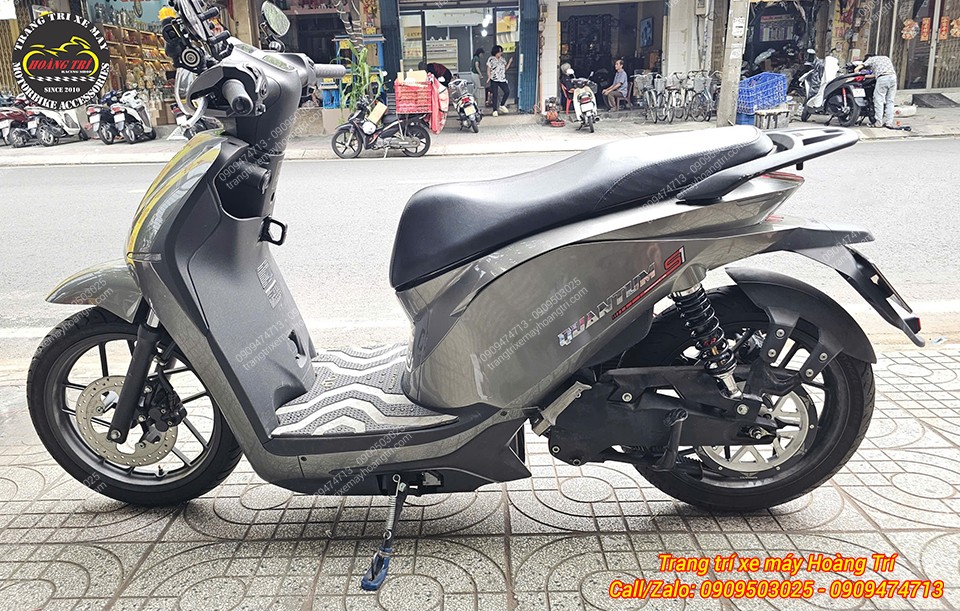 Góc tổng thể Quantum S1 càng nổi bật với bộ nhông dây curoa và phuộc ATR tăng trải nghiệm