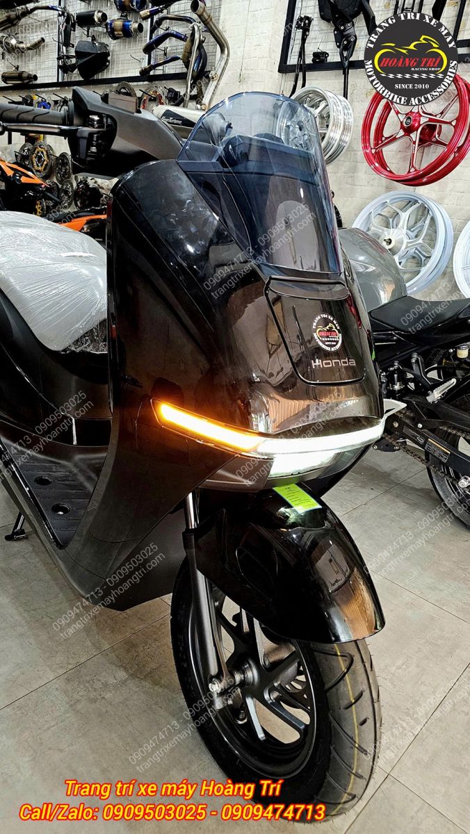 Còi báo xi nhan Honda UC3 phát tín hiệu rõ ràng, giúp hạn chế quên tắt xi nhan khi chạy