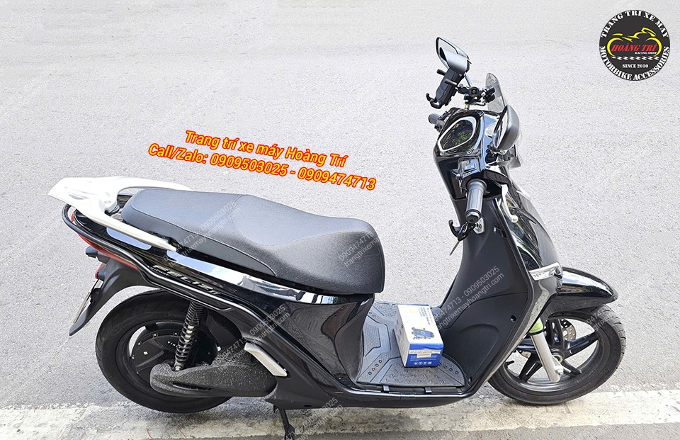 VinFast Feliz hoàn thiện nâng cấp giá đỡ điện thoại phục vụ dẫn đường thuận tiện