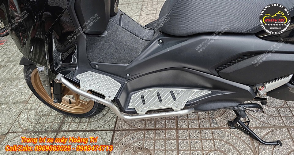 Thiết kế khung bảo vệ ôm sát dàn áo tạo cảm giác cứng cáp và thẩm mỹ