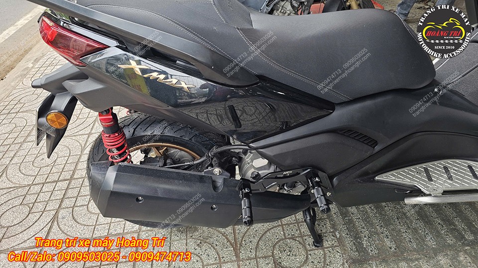 Gác chân phụ HTR được bật ra với 2 vị trí để chân nổi bật với kiểu dáng thể thao