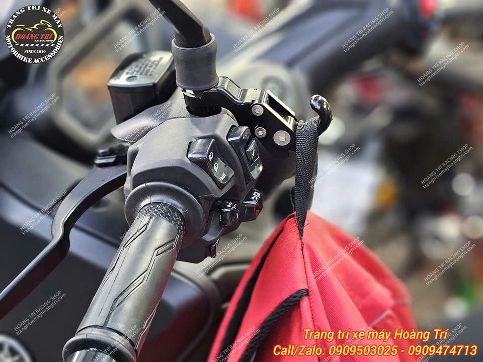 Móc treo đồ nhôm CNC màu đen chắc chắn hỗ trợ treo balo túi xách khi di chuyển