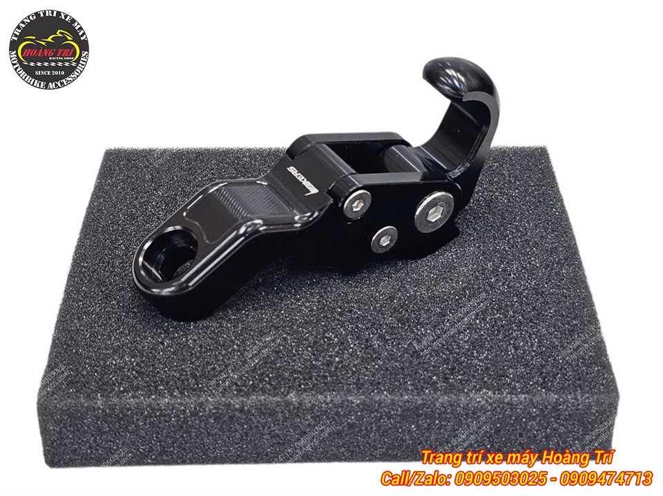 Móc treo đồ nhôm CNC màu đen mang phong cách mạnh mẽ đồng bộ nhiều chi tiết xe