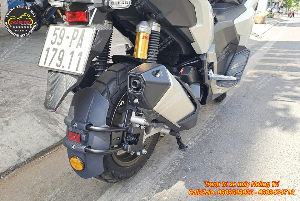 Cận cảnh chắn bùn KTM GTR cho Honda ADV 160 giúp bảo vệ bánh sau và tăng vẻ cứng cáp