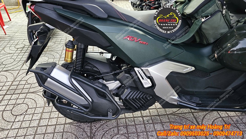 Khung chống đổ pô GTR ADV 160 ôm sát pô xe, tăng khả năng bảo vệ và độ chắc chắn