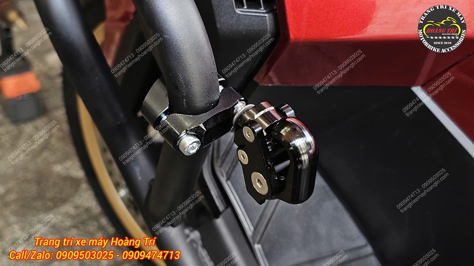 Móc treo Biker gắn khung bảo vệ hỗ trợ treo túi, nón bảo hiểm gọn gàng và tiện lợi