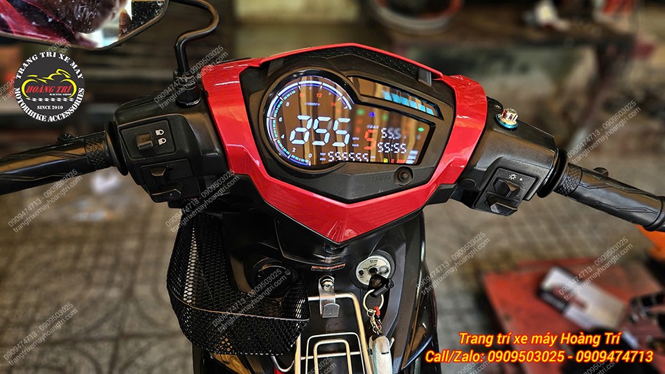 Cận cảnh đồng hồ điện tử Sum Racing Plus hiển thị sắc nét, nâng cấp giao diện hiện đại cho Exciter 2015-2017