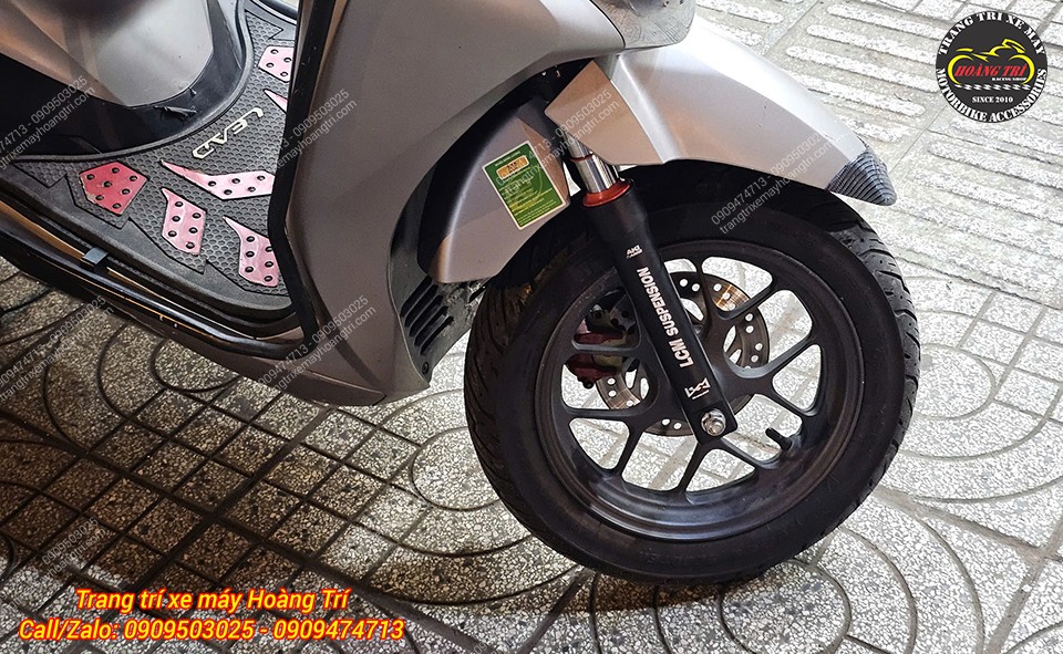 Góc trực diện phuộc trước LCM Honda Lead, tăng vẻ cứng cáp và hài hòa tổng thể xe